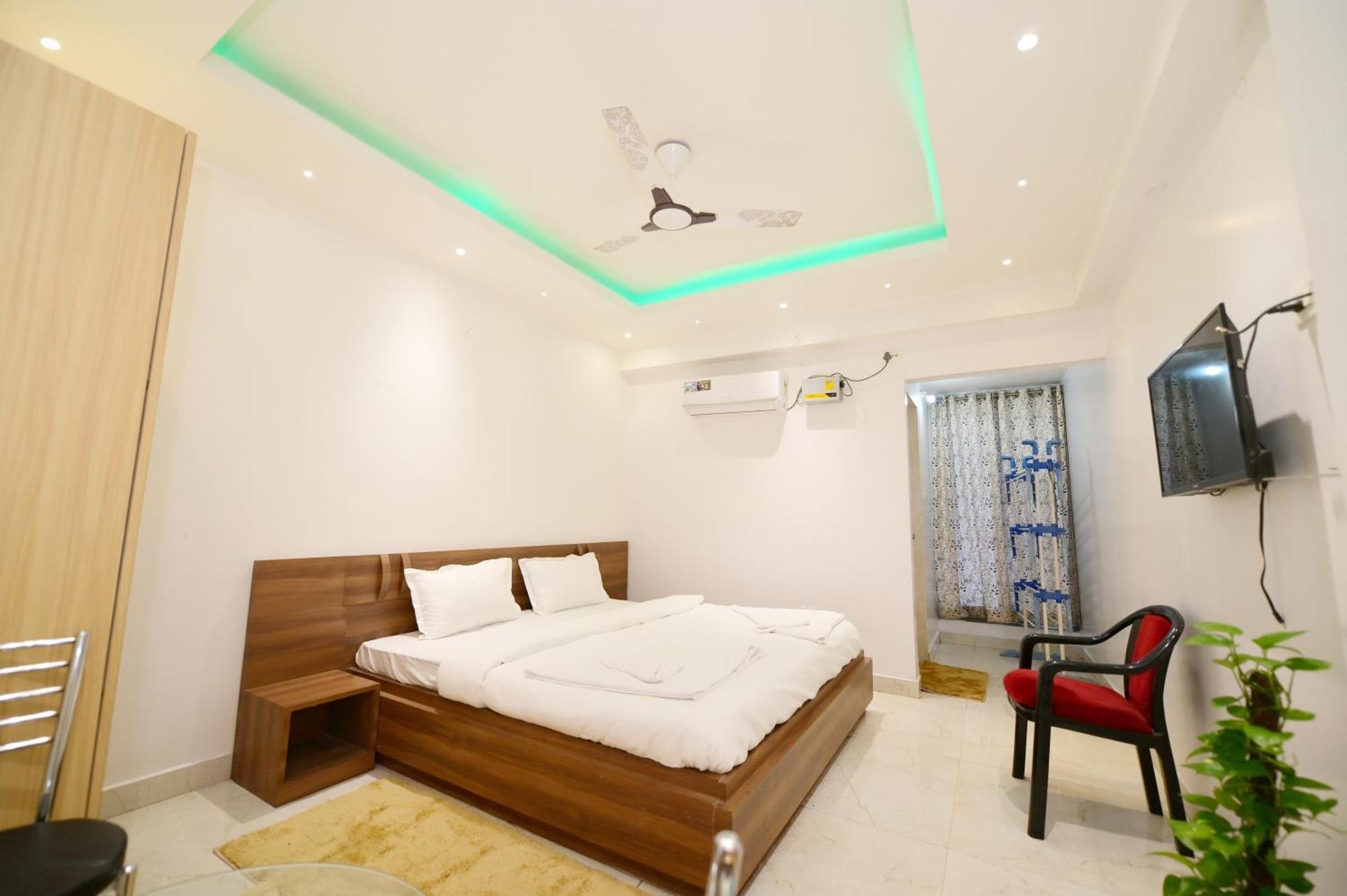 Airport Residency Hotel 란치 외부 사진